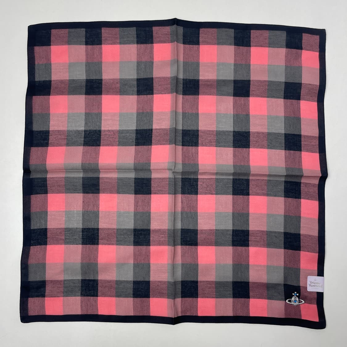[새상품] 비비안웨스트우드 핑크 체크 손수건 쁘띠스카프 상품이미지2