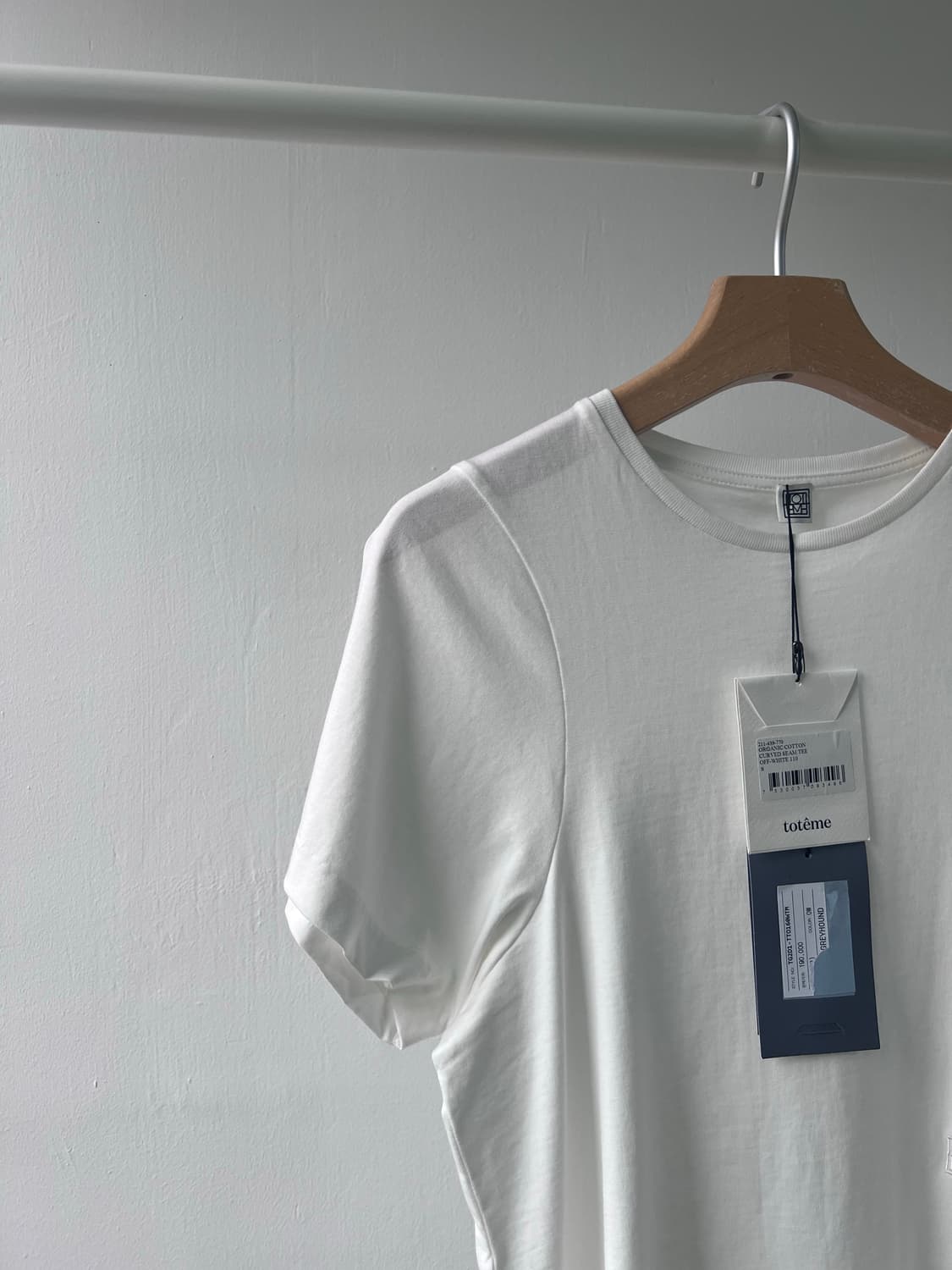 (새상품) toteme 토템 로고 반팔 티셔츠 상품이미지5