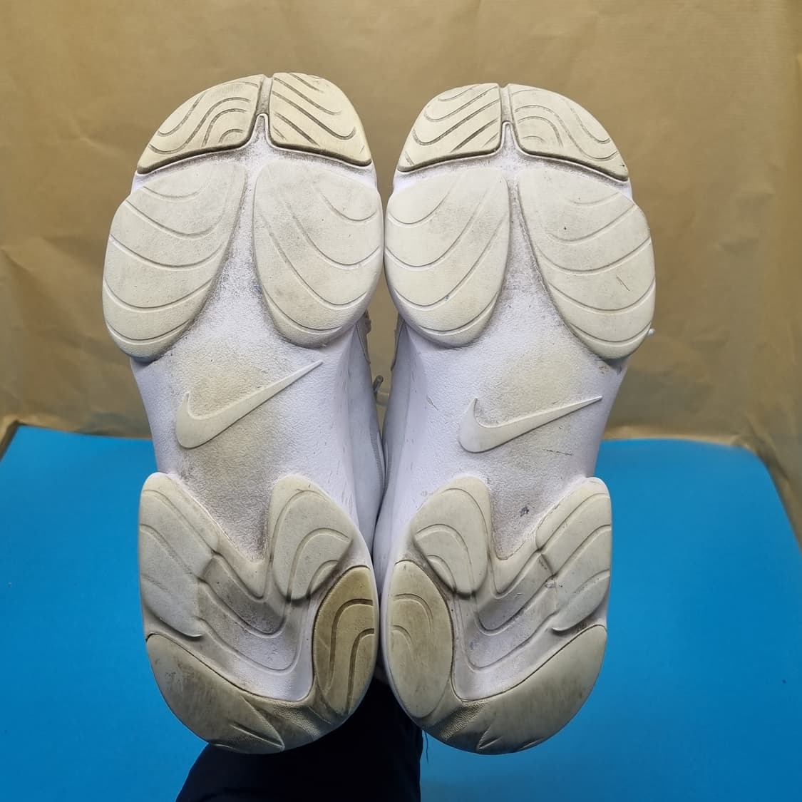 나이키 로덴 여성운동화235  상품이미지3