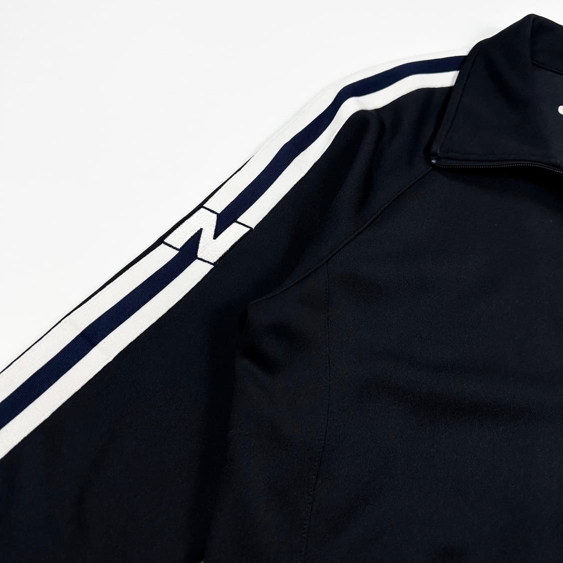 뉴발란스 로고 블랙 트랙탑 져지 (M) 상품이미지4
