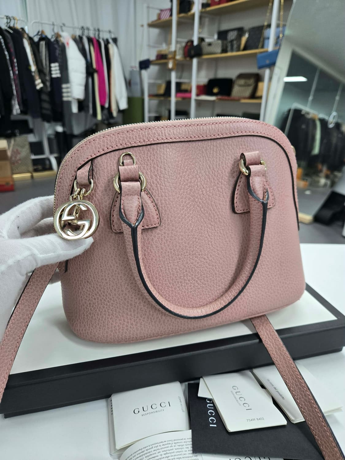 [50%할인] 구찌 인터로킹 돔 숄더백 상품이미지2