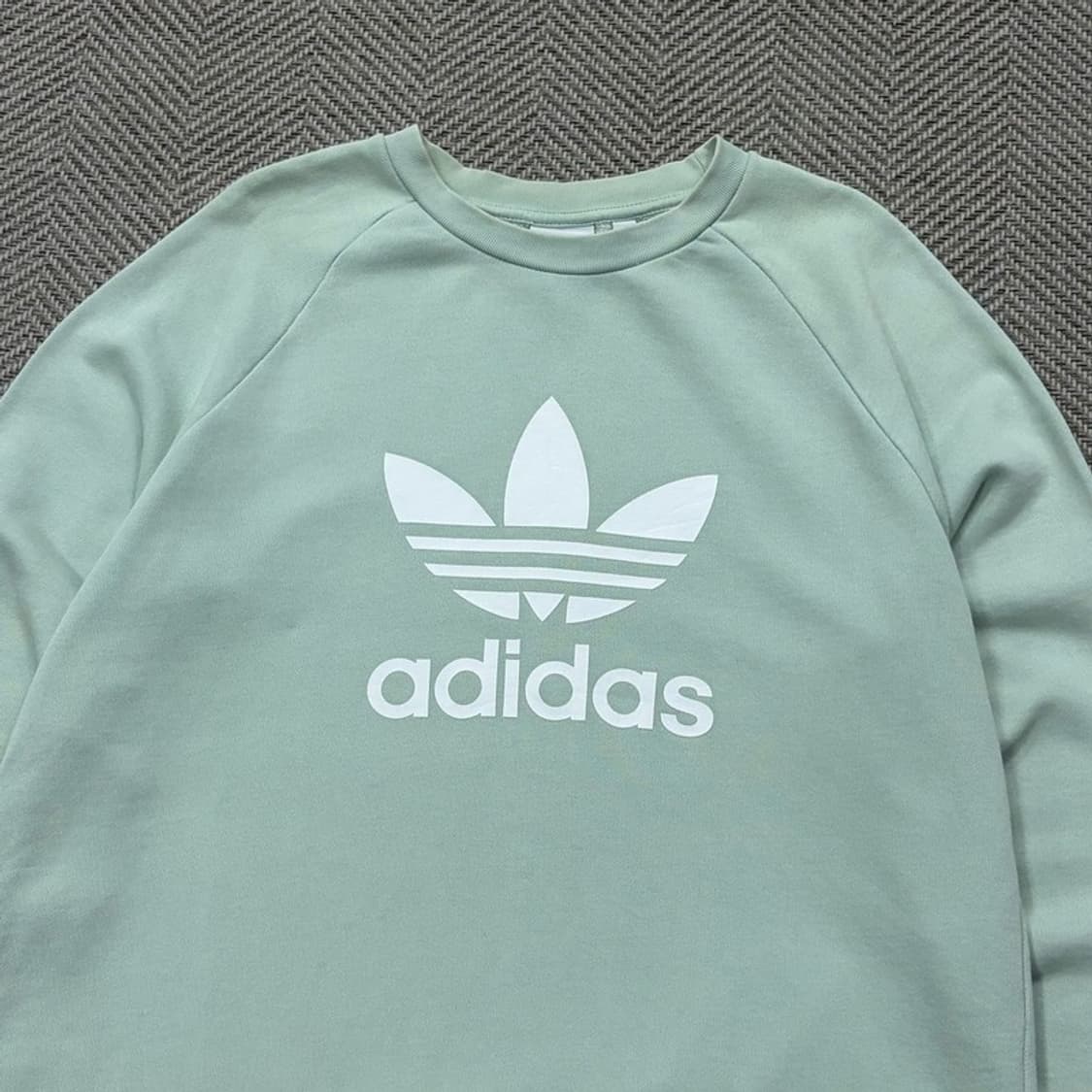 아디다스 빅로고 맨투맨 v2409 상품이미지3