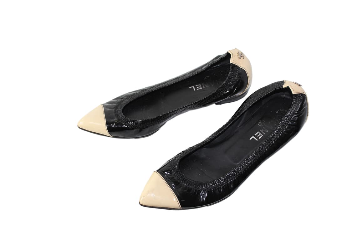 2000s CHANEL 샤넬 투톤 페이던트 레더 플랫슈즈 상품이미지1