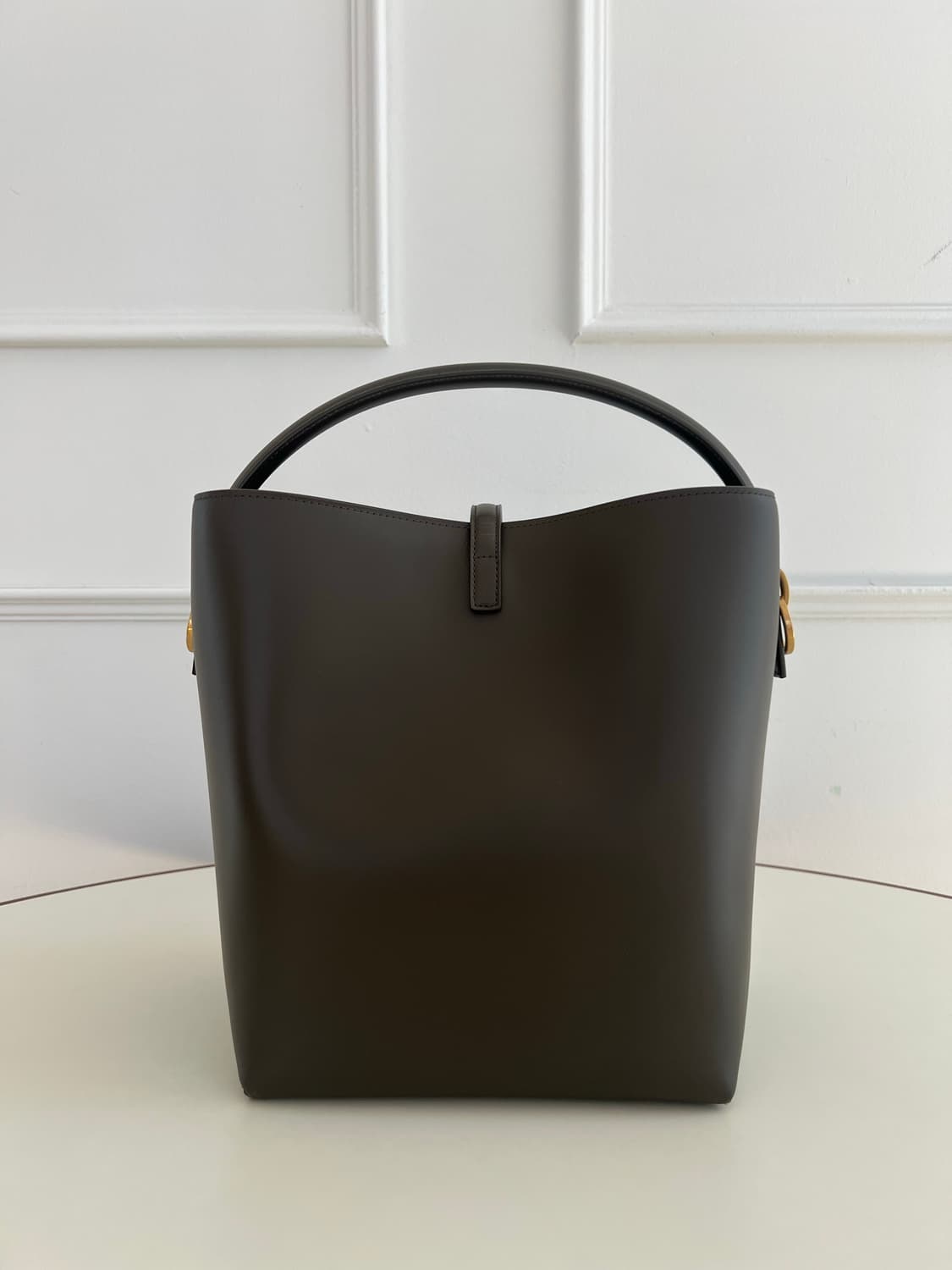 [미사용] 생로랑 LE 37 버킷백 딥 머스크 상품이미지3