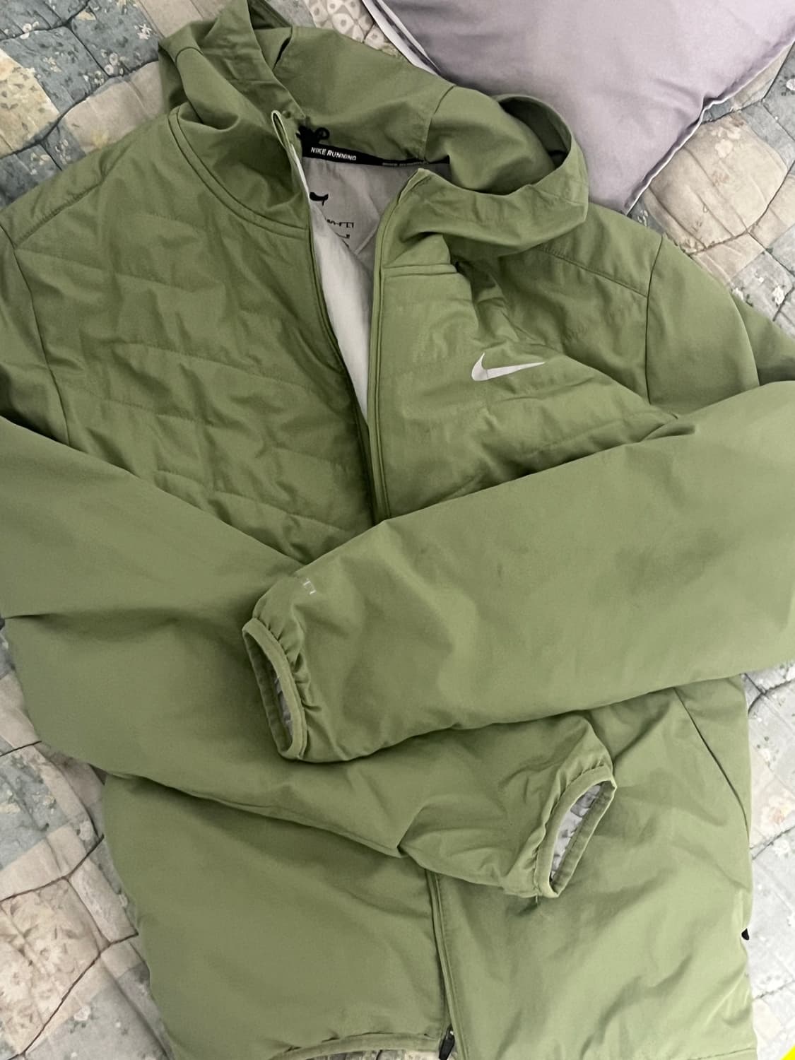 나이키 써마핏 러닝 경량패딩 m 상품이미지1