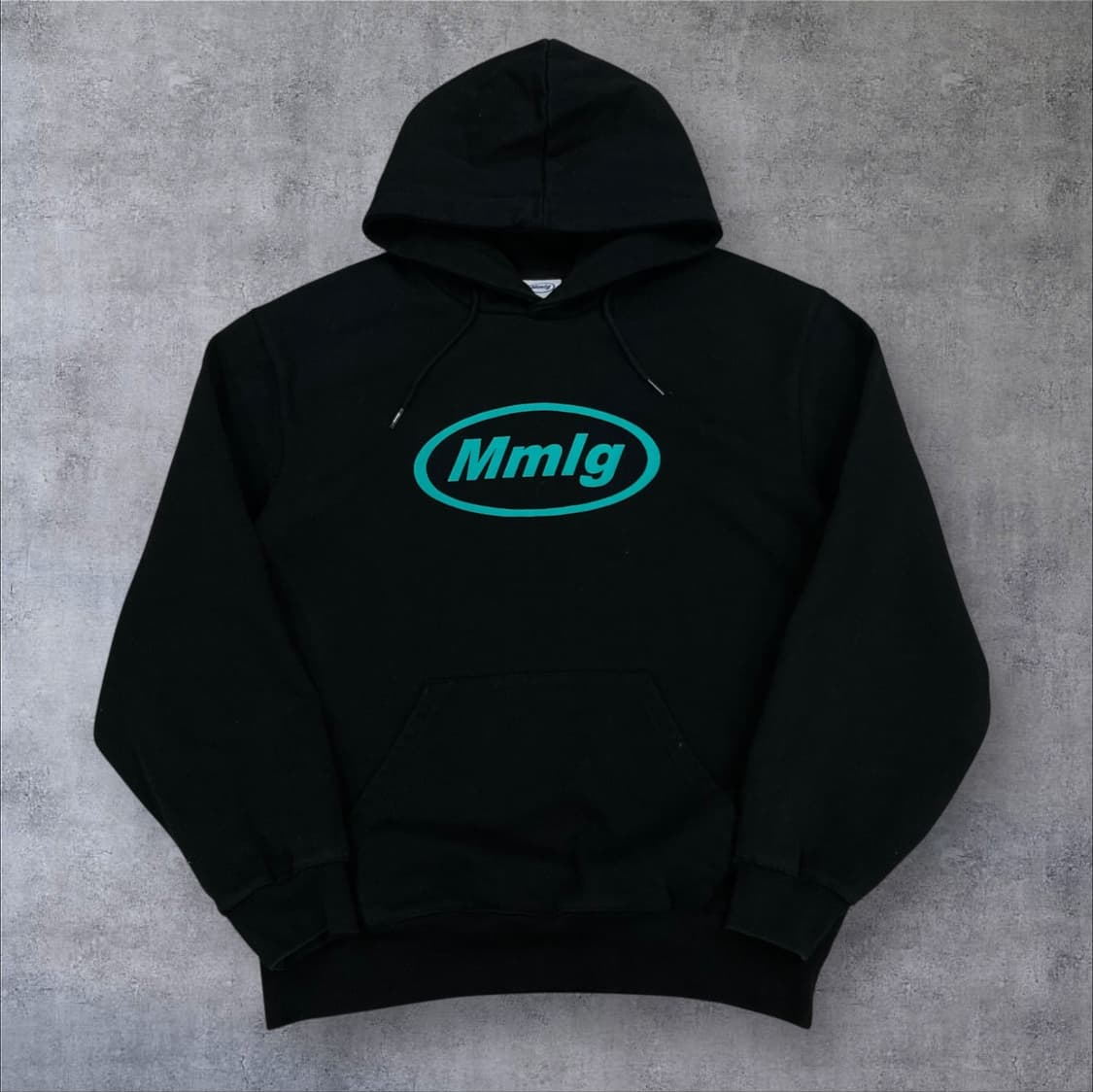 Mmlg 블랙 컬러 빅로고 후드티 상품이미지1