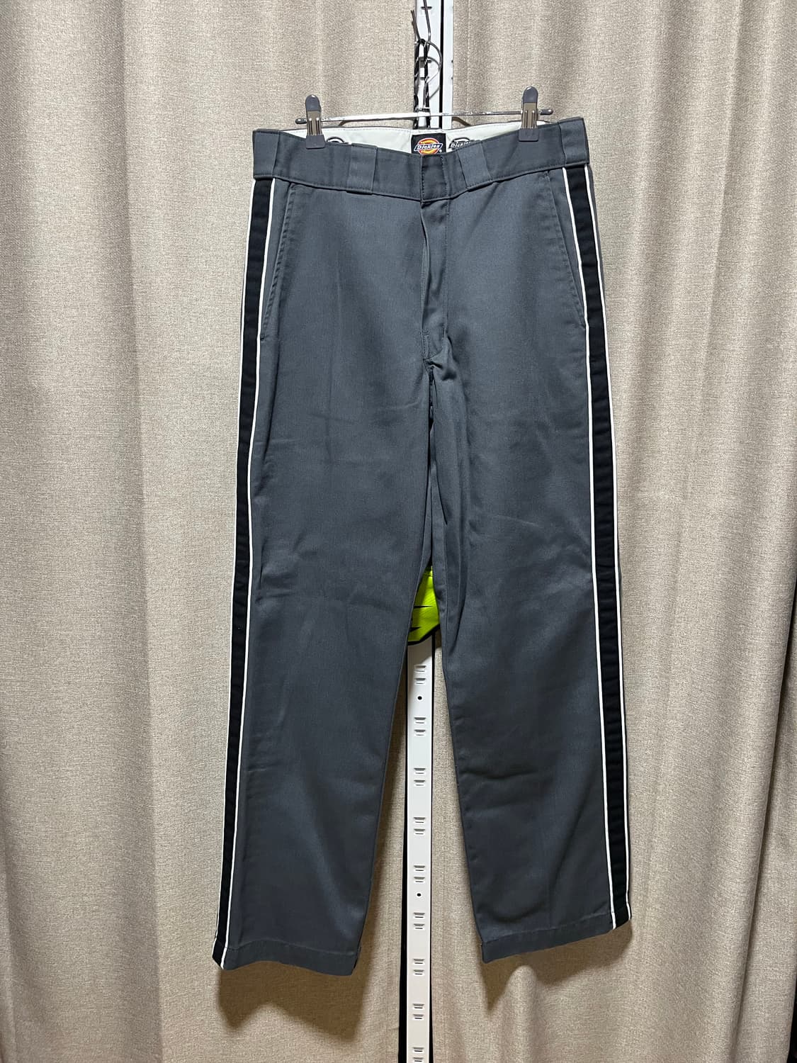 슈프림 X 디키즈 스트라이프 874 워크 팬츠 차콜 supreme 상품이미지3
