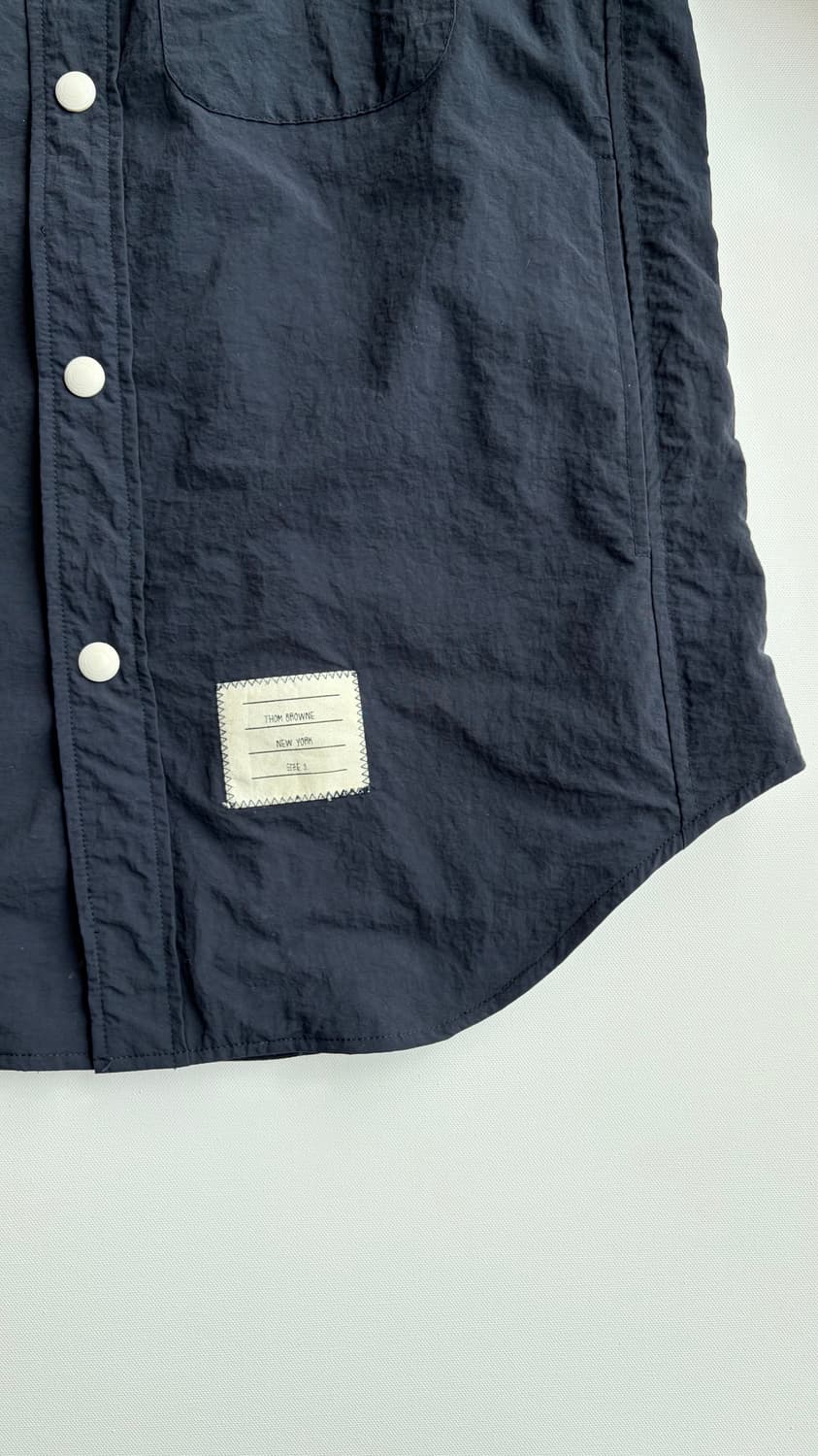 톰브라운 나일론 암밴드 셔츠 자켓 상품이미지4