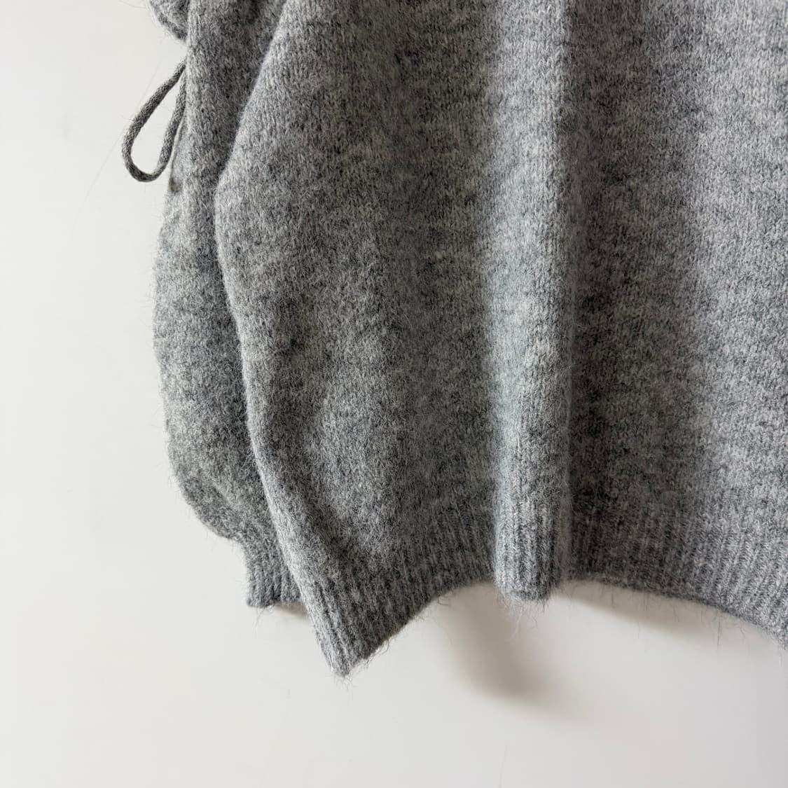 새상품 여자 오프숄더 니트 (그레이) 상품이미지3