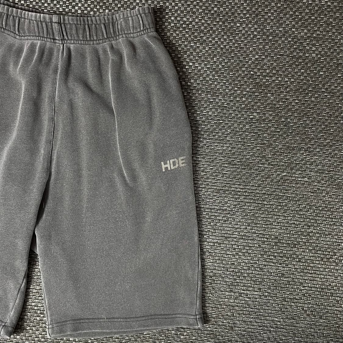 (밴딩) HDEX 그레이 트레이닝 하프 팬츠 M 상품이미지3