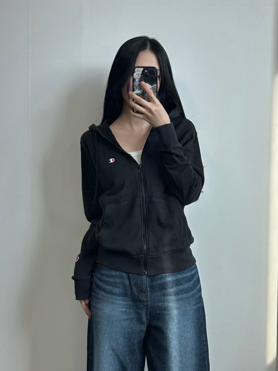 챔피온 자수로고 블랙 후드집업 상품이미지1