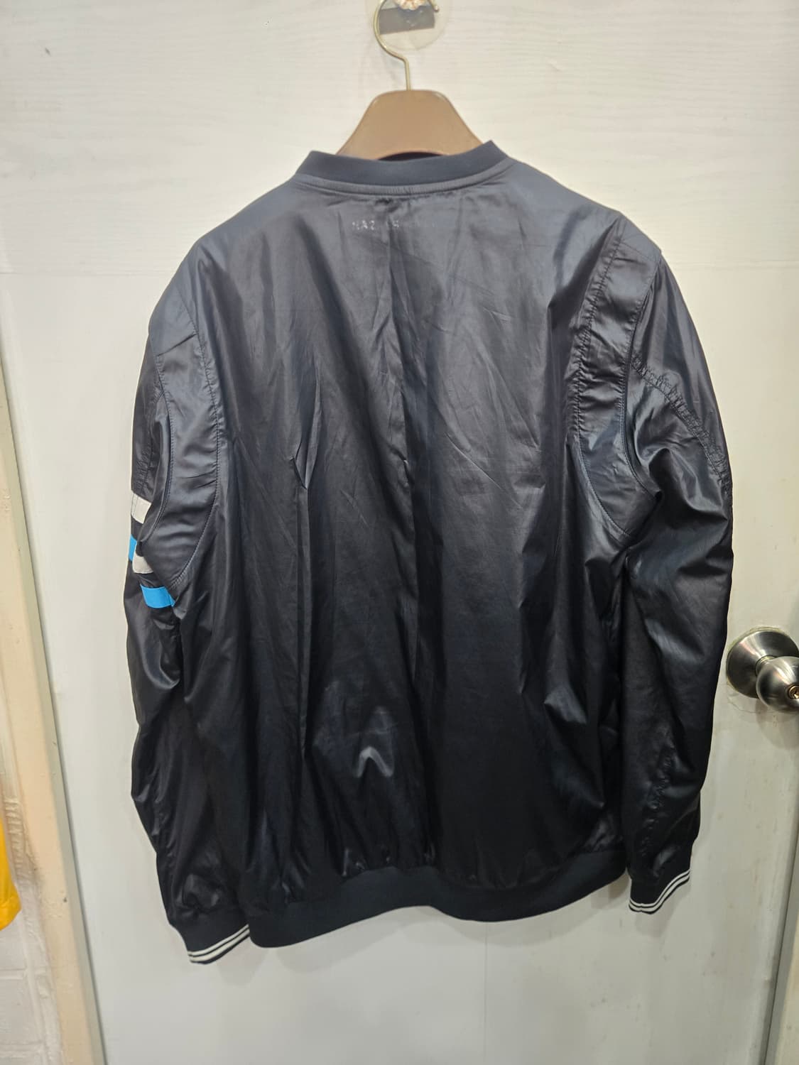 100,L )) HAZZYS 헤지스 골프 브이넥 바람막이 긴팔티셔츠~ 상품이미지4