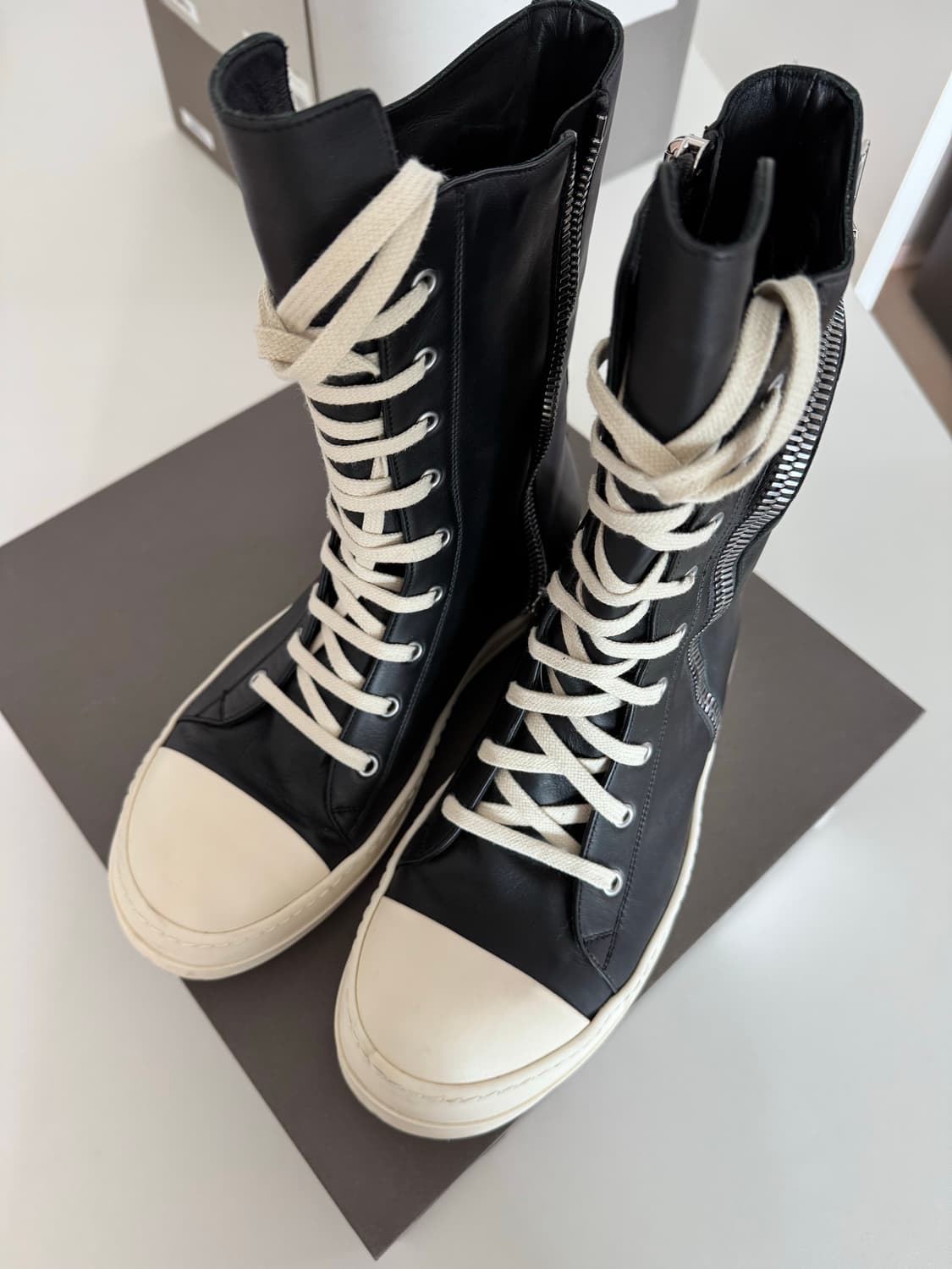 [42] 릭오웬스 레더 포켓 하이탑 상품이미지3