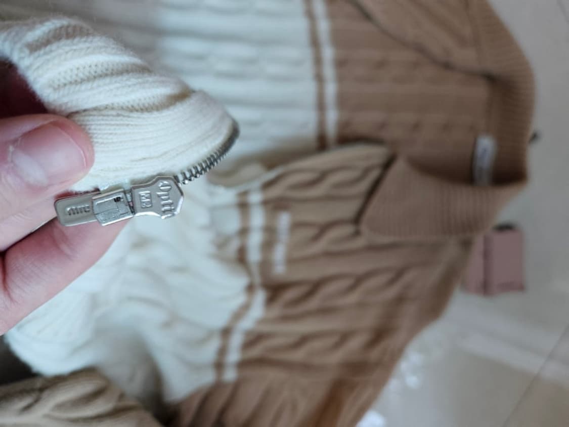 [36] 미우미우 케이블 니트집업 판매 상품이미지6