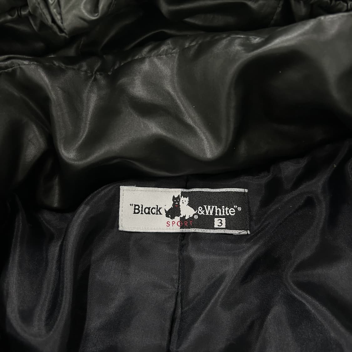 블랙앤화이트 후드 롱 패딩 블랙 3 상품이미지2