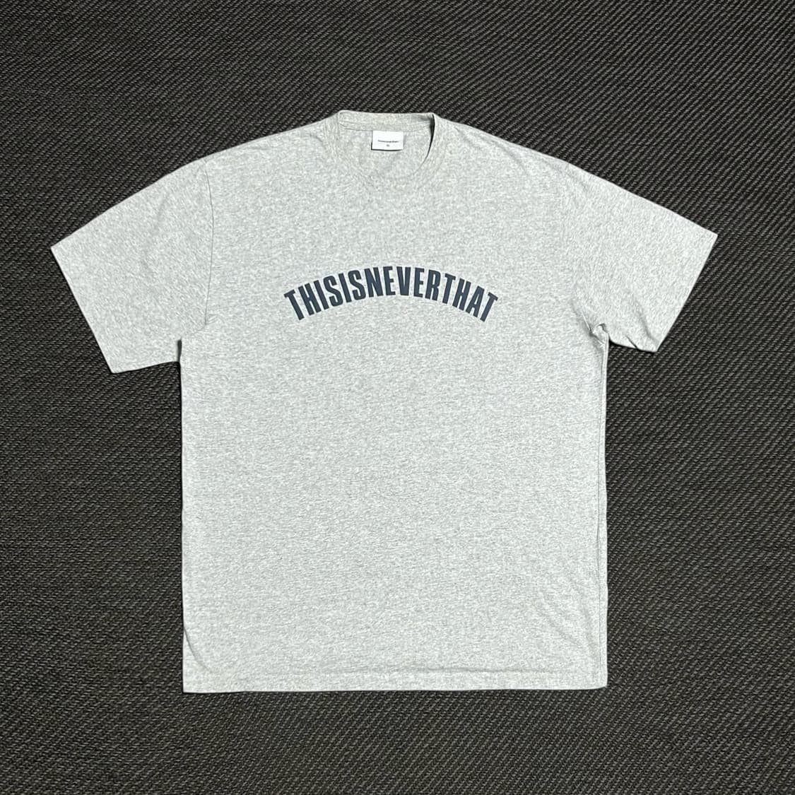 [XL] Thisisneverthat 디스이즈네버댓 그레이 반팔 티셔츠 상품이미지1