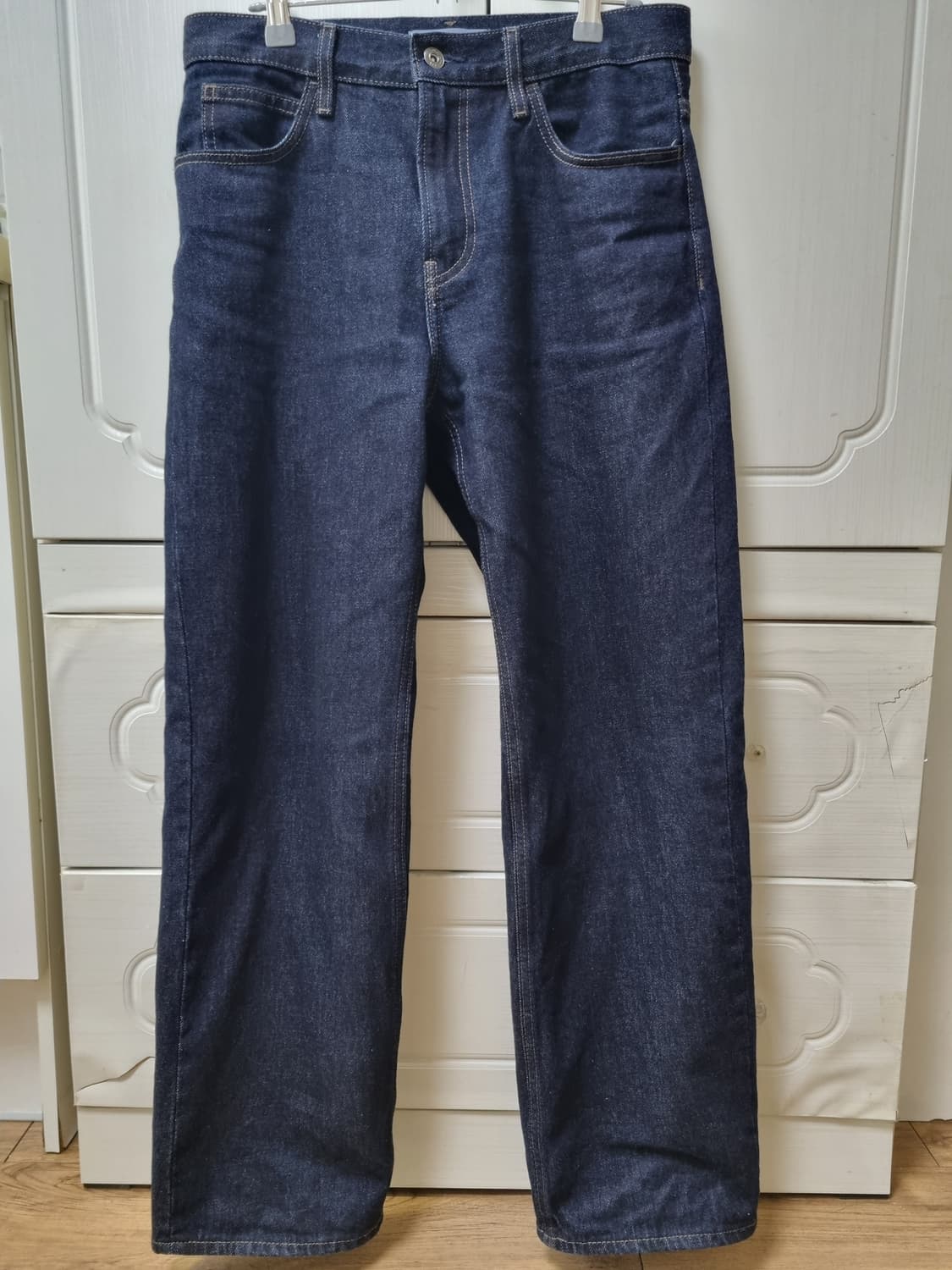 유니클로 jw앤더슨 스트레이트진 한번 입고 판매합니다ㅠㅠ 상품이미지1