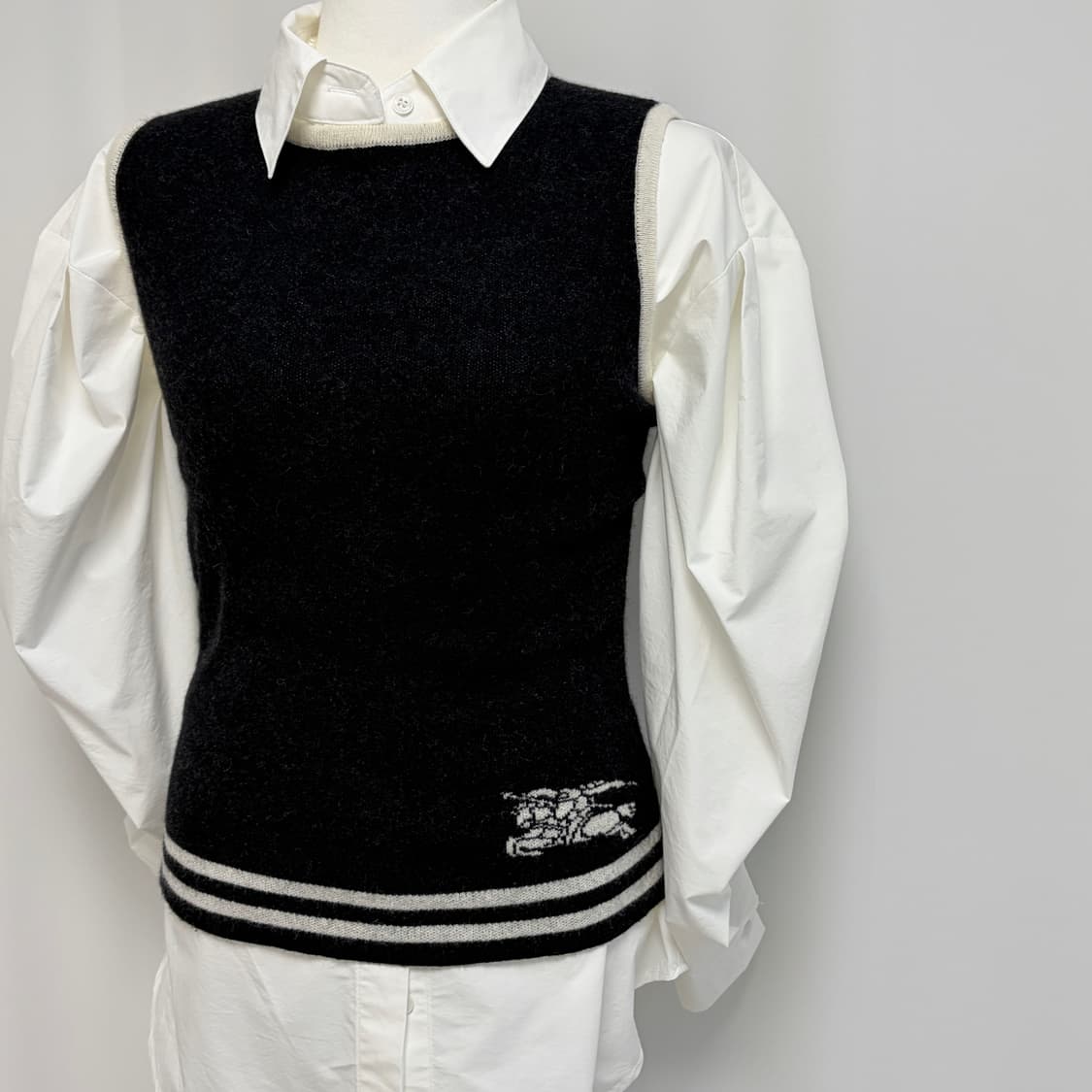 버버리 레드 빅로고 블랙 베스트 캐시미어 니트 상품이미지3