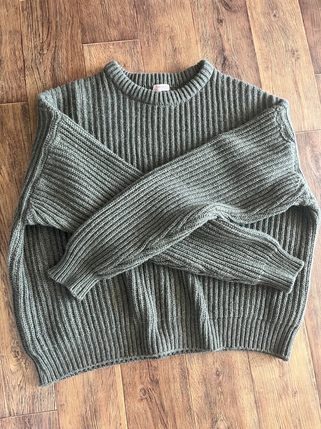 테이크 이지 카키 크롭니트 상품이미지2