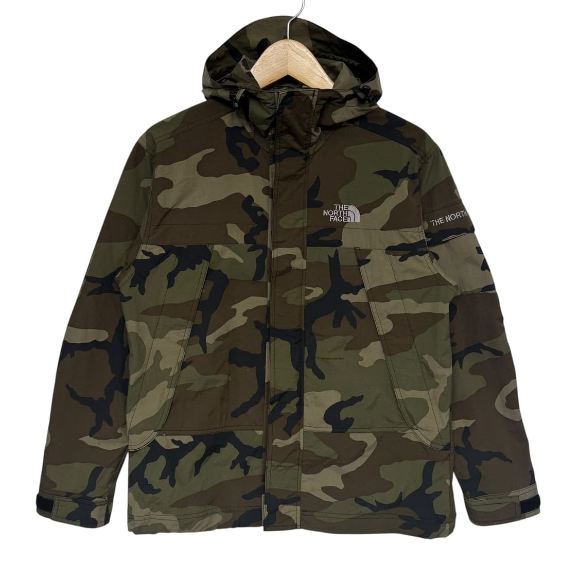 노스페이스 카모 바람막이 자켓 상품이미지1