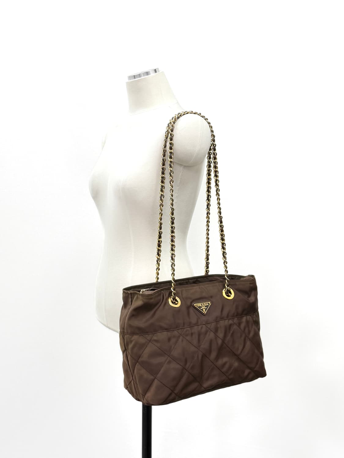 프라다 나일론 퀼팅 체인 숄더백 브라운 상품이미지2