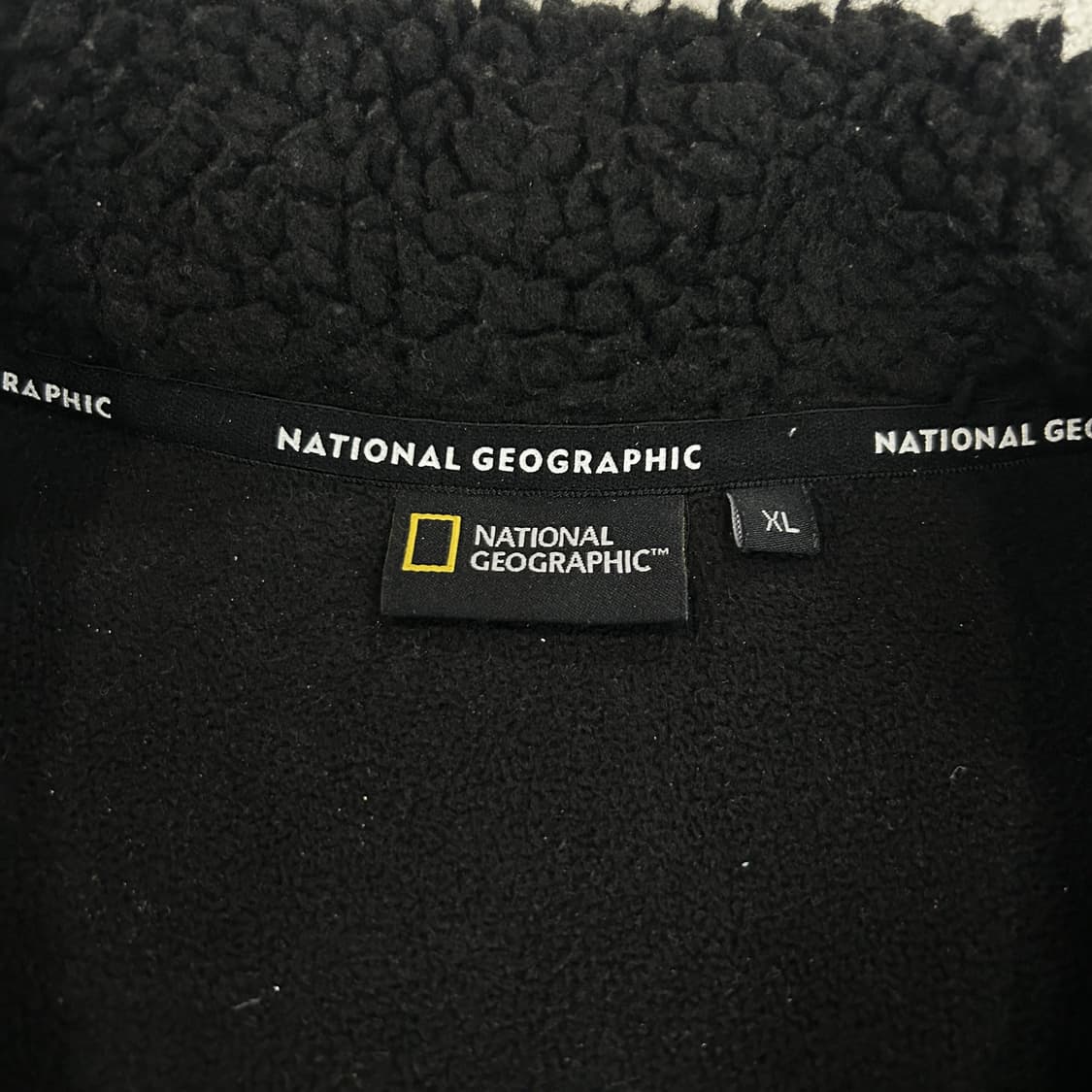 내셔널지오그래픽 검정 플리스 자켓 XL 상품이미지2