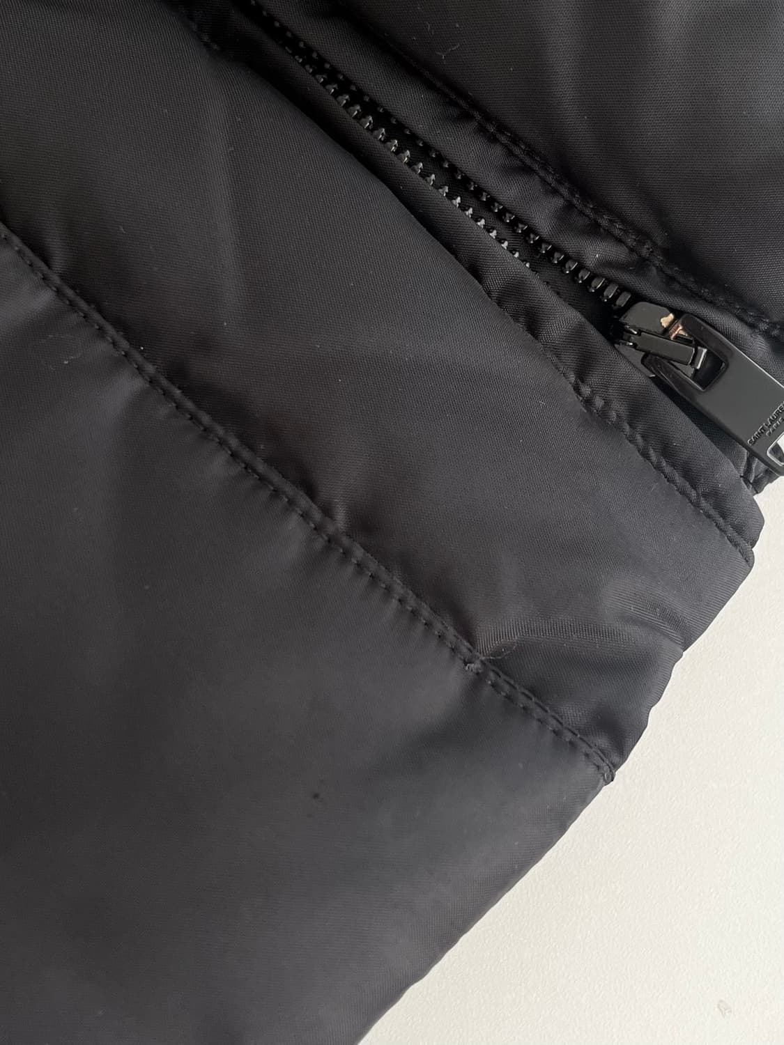 46) 생로랑 14FW 에디슬리먼 스터드 구스다운 패딩 상품이미지10