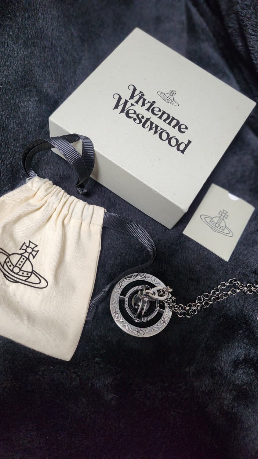 비비안웨스트우드 블랙 orb 목걸이 상품이미지4