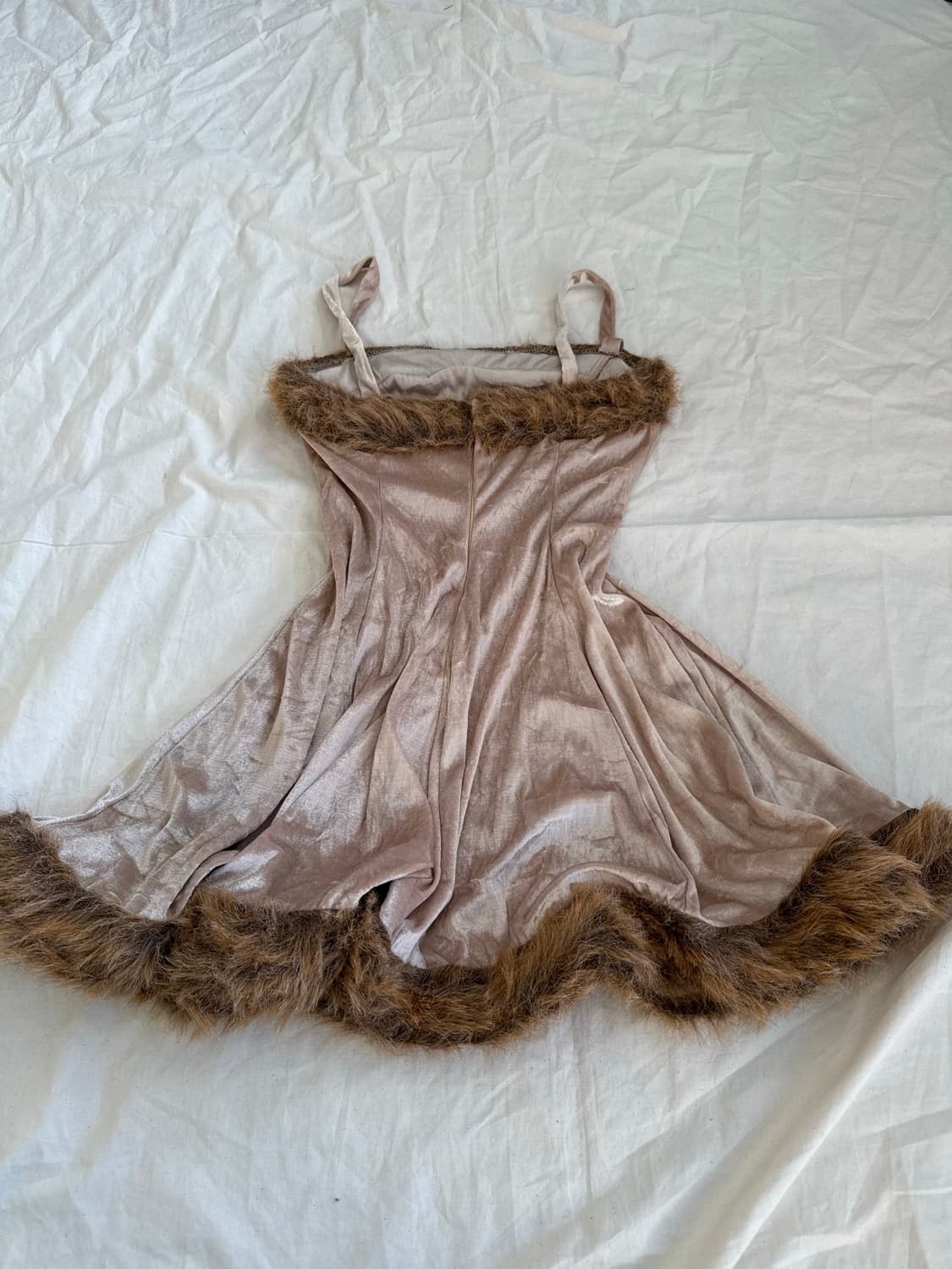 벨벳 퍼 라떼 히메갸루 미니 원피스 상품이미지2