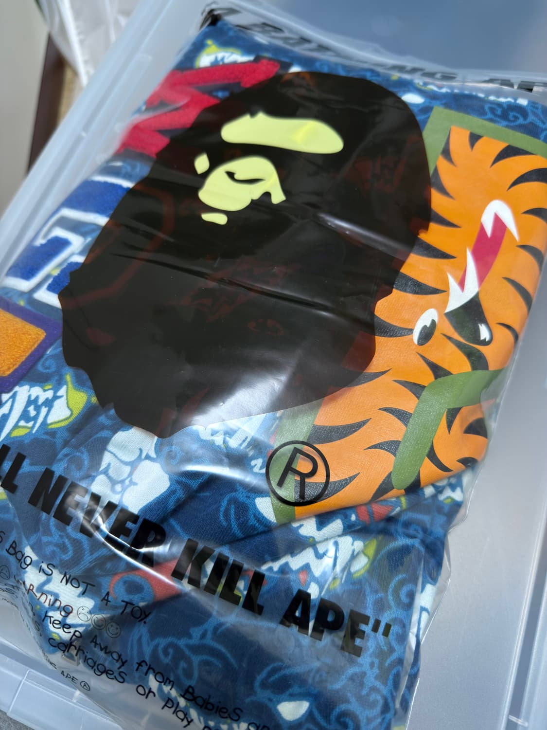BAPE Japanese Tattoo Camo Shark Hoodie 상품이미지4