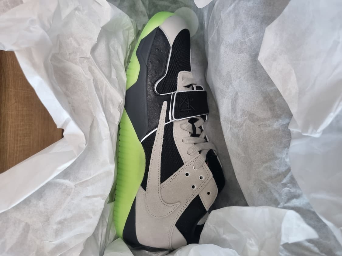 조던 x 트래비스 스캇 x 체이스 B 점프맨 잭 TR 블랙 나이트 305 상품이미지3