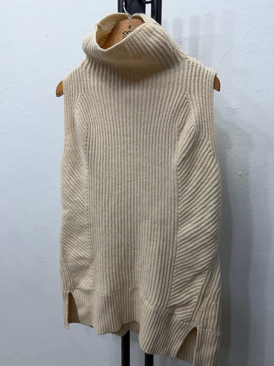 정품) VINCE 빈스 아이보리 골지 니트 탑 S 상품이미지3