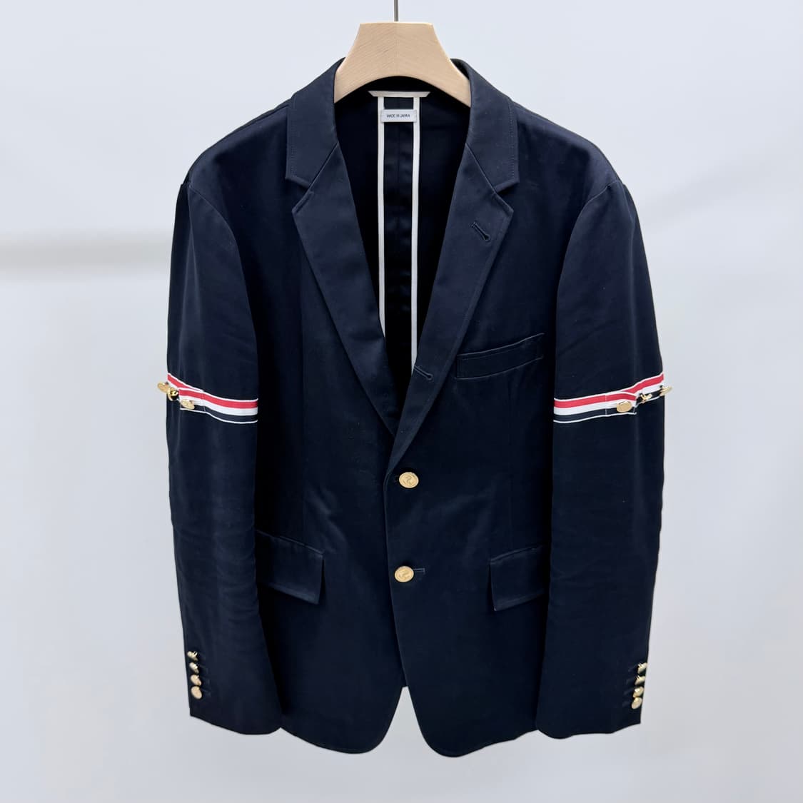 [S+급/4] 톰브라운 암밴드 금장 블레이저 자켓 정장 네이비 상품이미지1