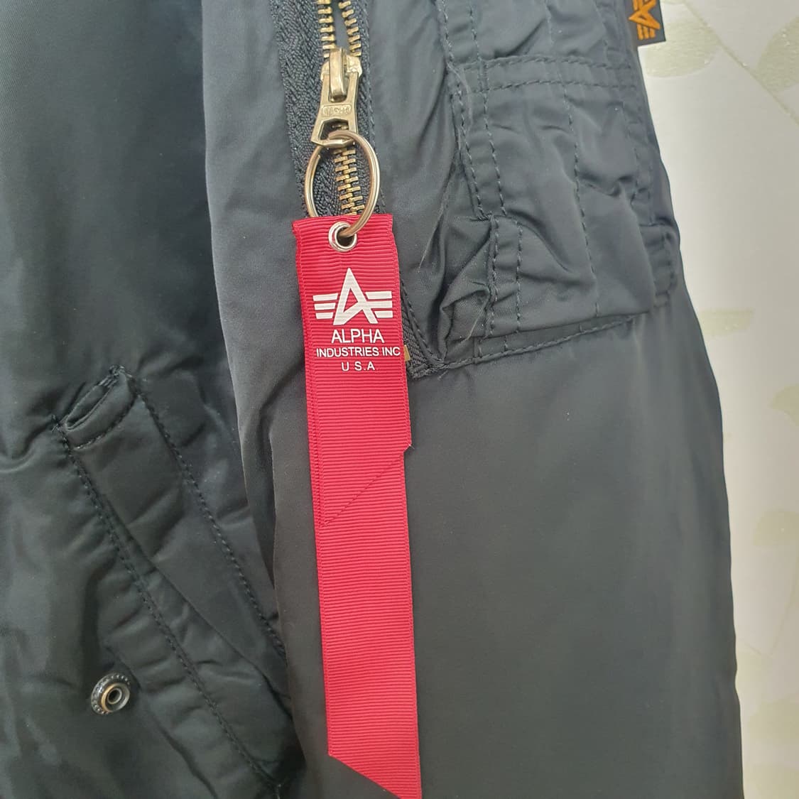 알파인더스트리 ma-1 블랙 자켓 판매합니다  상품이미지2