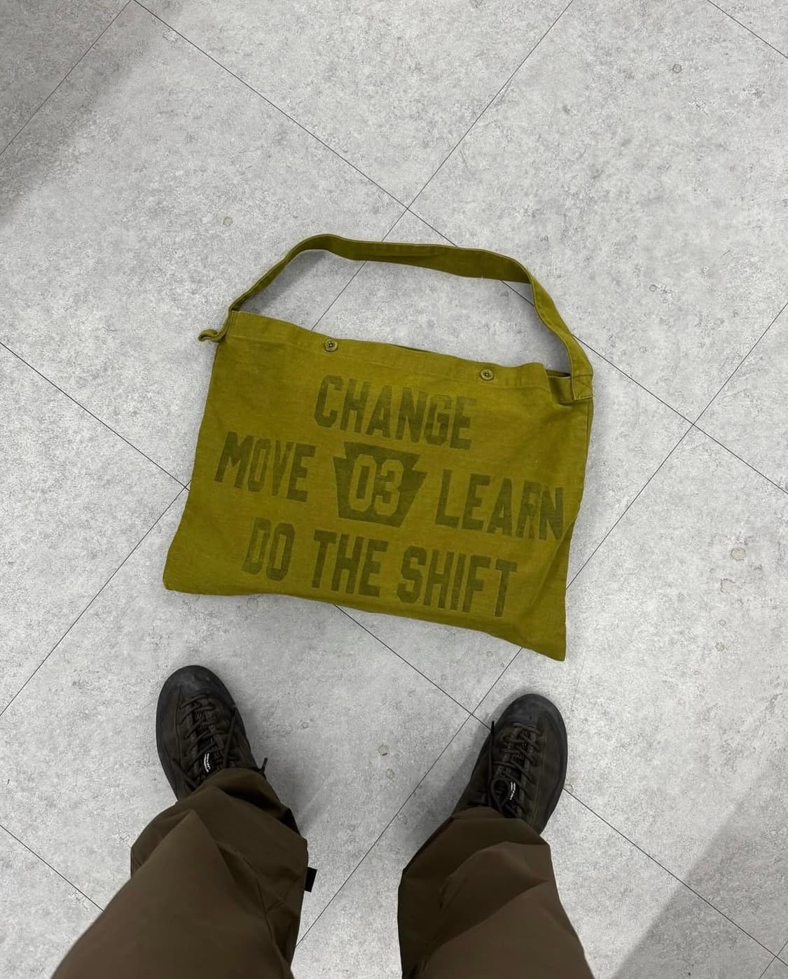 컬렉트피시스 메신저백 올리브 그린 상품이미지2