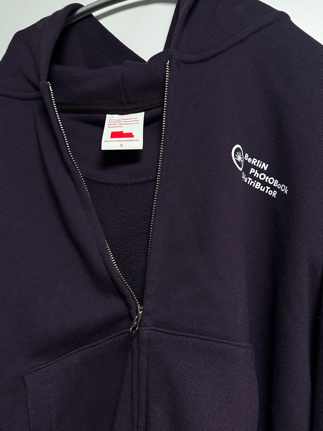 베를린포토북디스트리뷰션 집업 후디 퍼플 S  상품이미지2