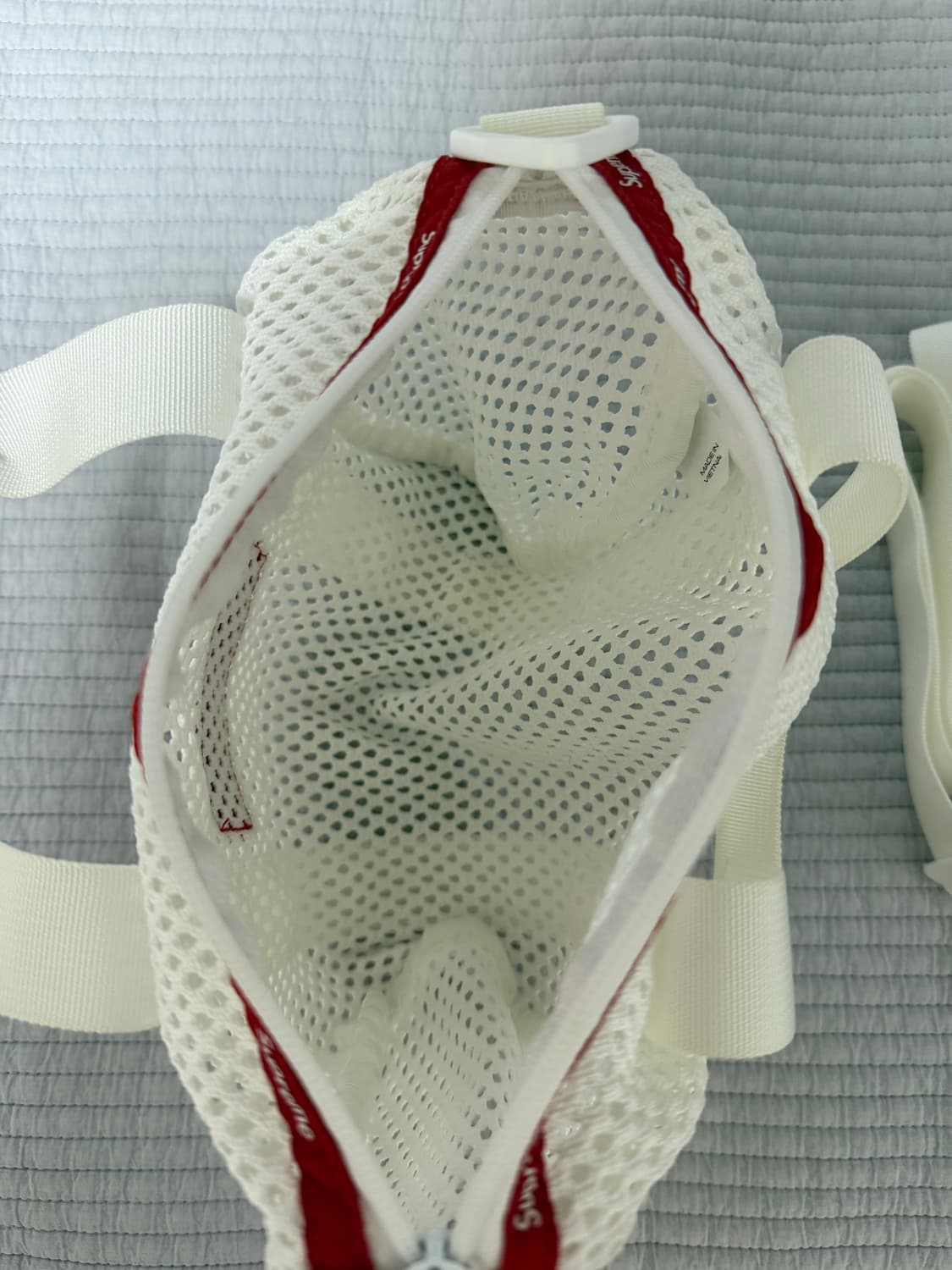 [OS] 슈프림 메쉬 미니 더플백 화이트 상품이미지4