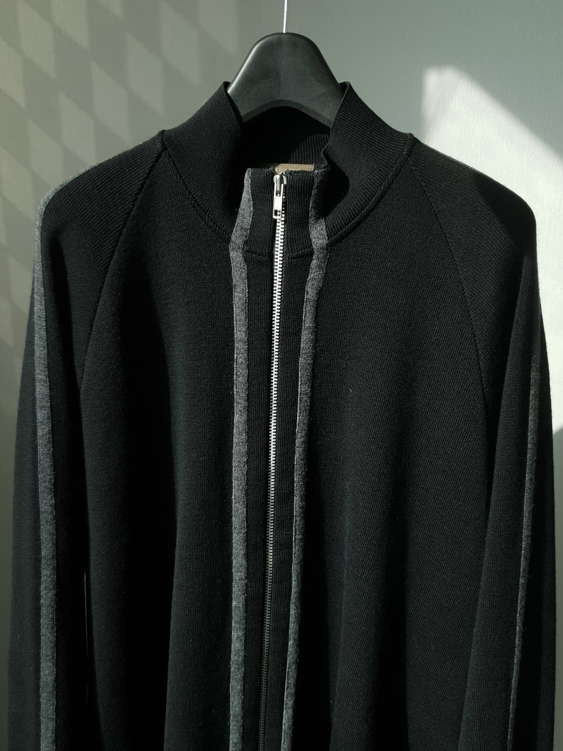 00s Y's Wool Zip-Up
by Yohji Yamamoto 상품이미지3