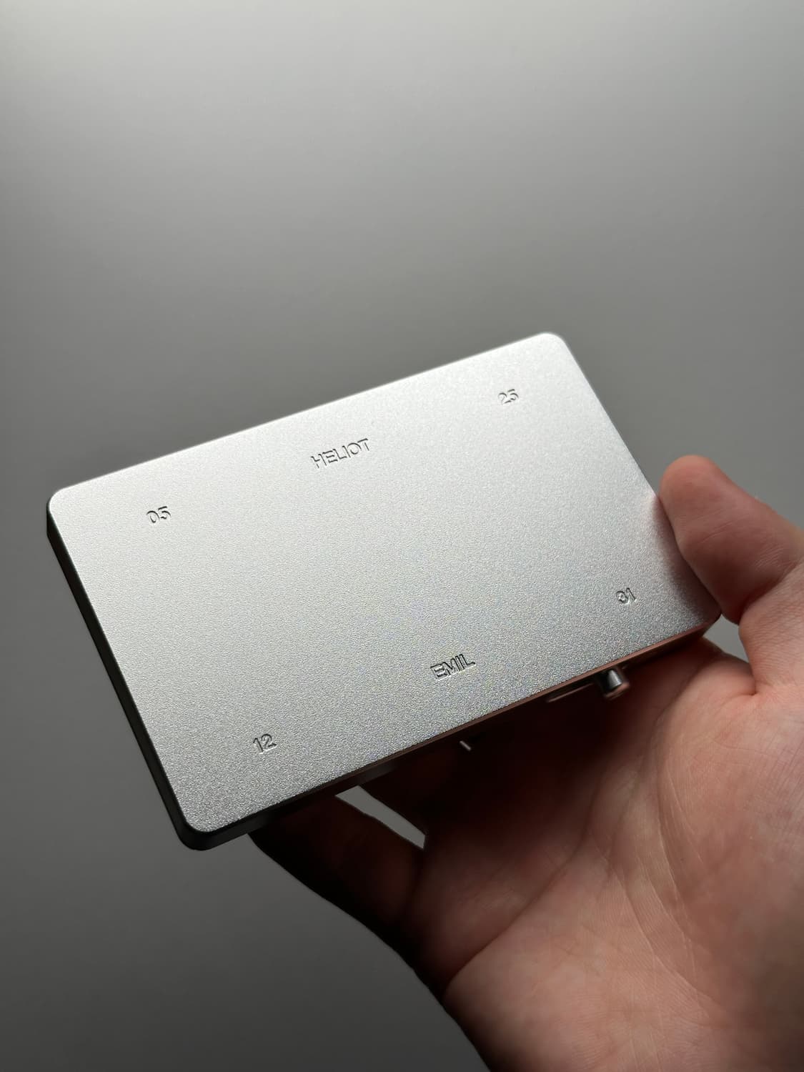 Heliot Emil MagSafe Card Holder  상품이미지1