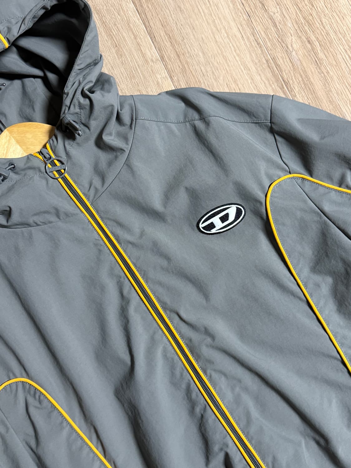 디젤 J-하이브스 콘트라스트 파이핑 윈드브레이커 상품이미지3