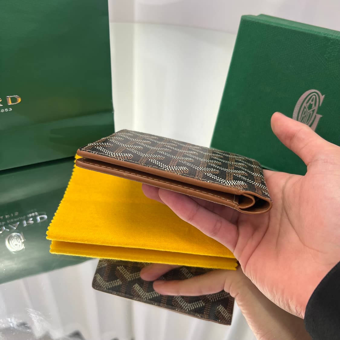 고야드 빅투와르 반지갑 블랙 탄 상품이미지3