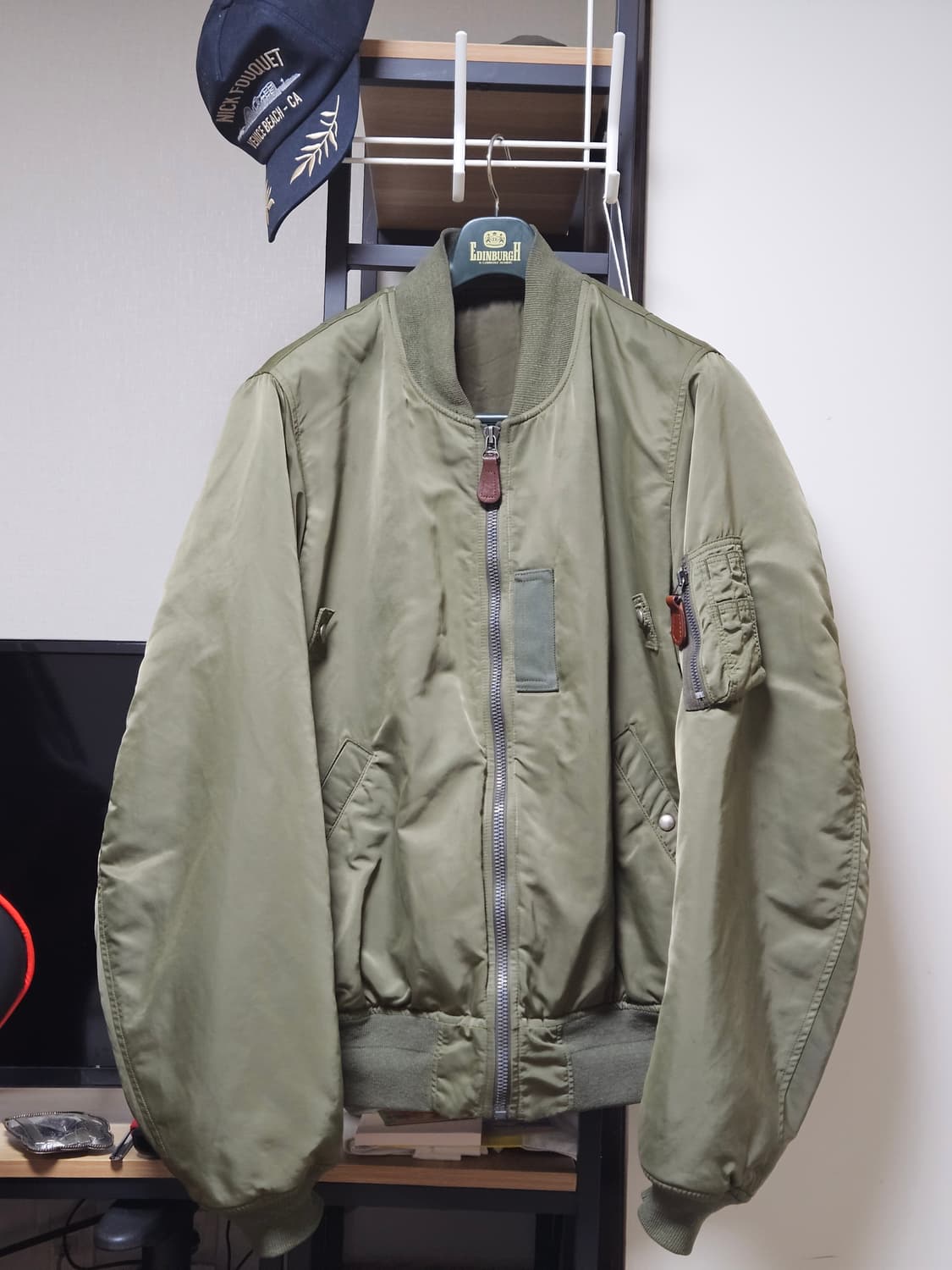 18 비즈빔 토르손 김운 실착 상품이미지1