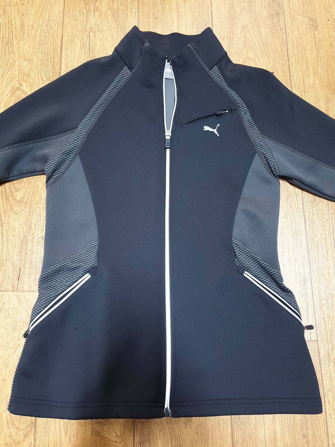 1012 푸마 운동복 집업 90 사이즈입니다 상품이미지1