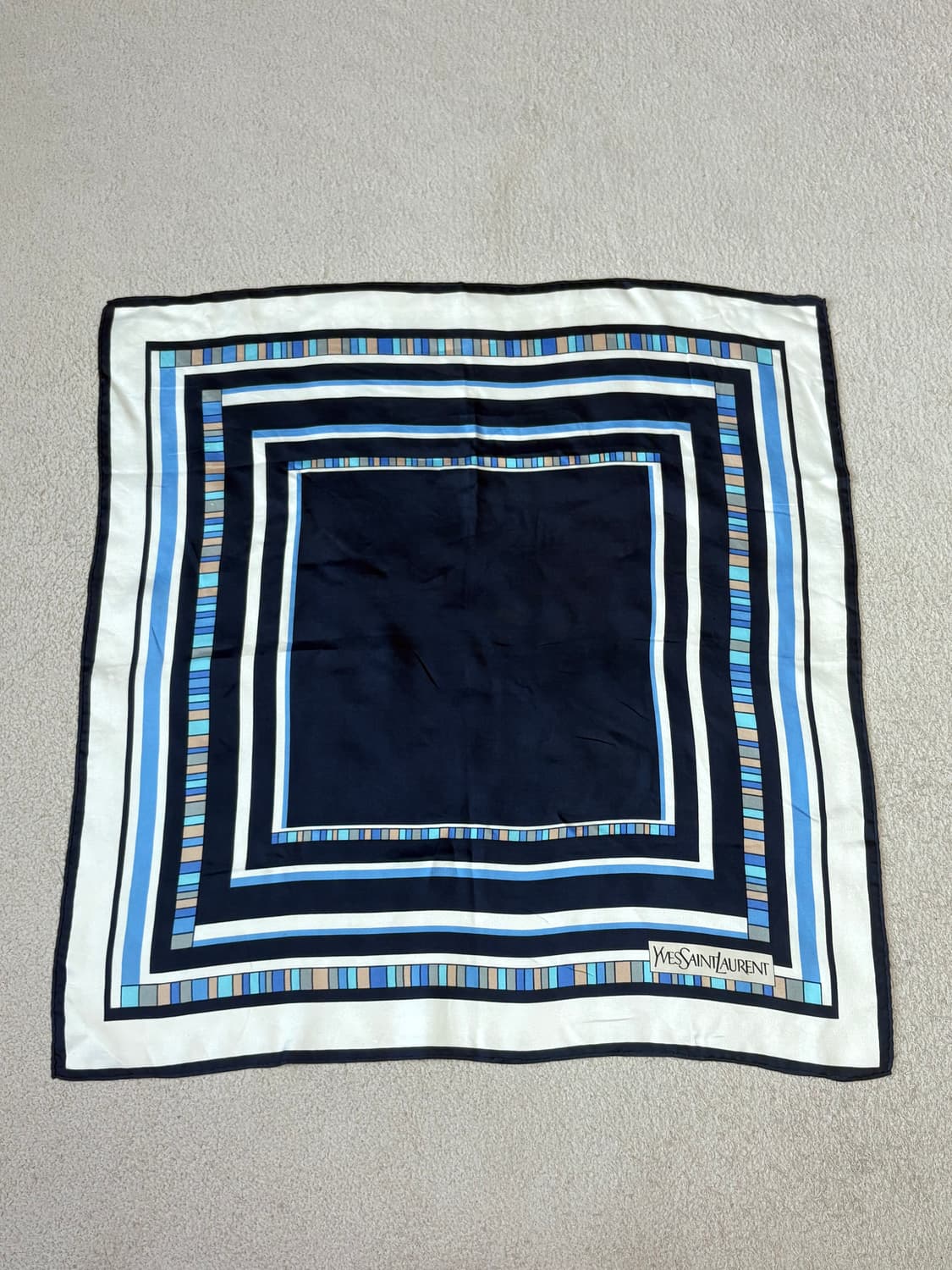 [희귀/실크] 입생로랑 빈티지 기하학 스트라이프 스카프 상품이미지1