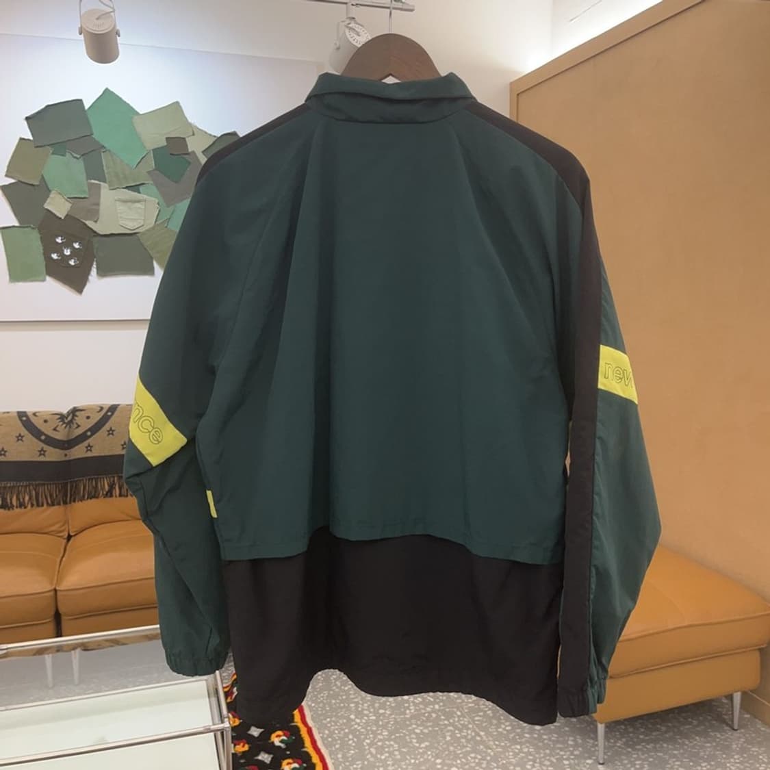 뉴발란스 올드스쿨 네온 배색 트랙클럽 바람막이 웜업 자켓 S C06528 상품이미지4