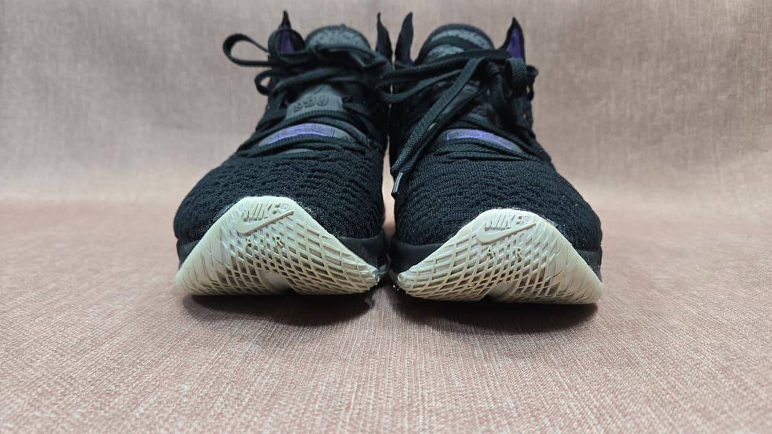 나이키 275mm- 르브론 17 블랙/퍼플 농구화 상품이미지3