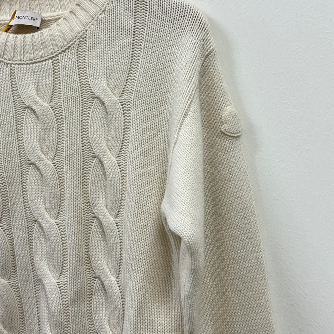 (정품매칭)몽클레어 여성 케이블 니트 캐시미어 스웨터 아이보리S 상품이미지5