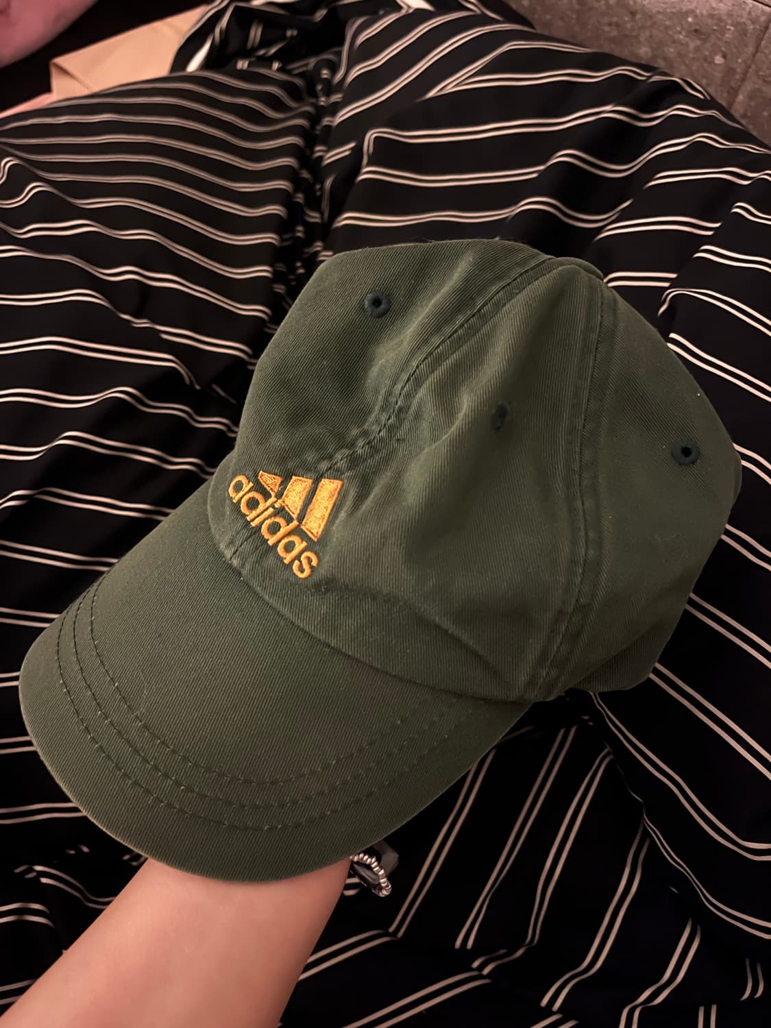 아디다스 볼캡 카키 상품이미지2