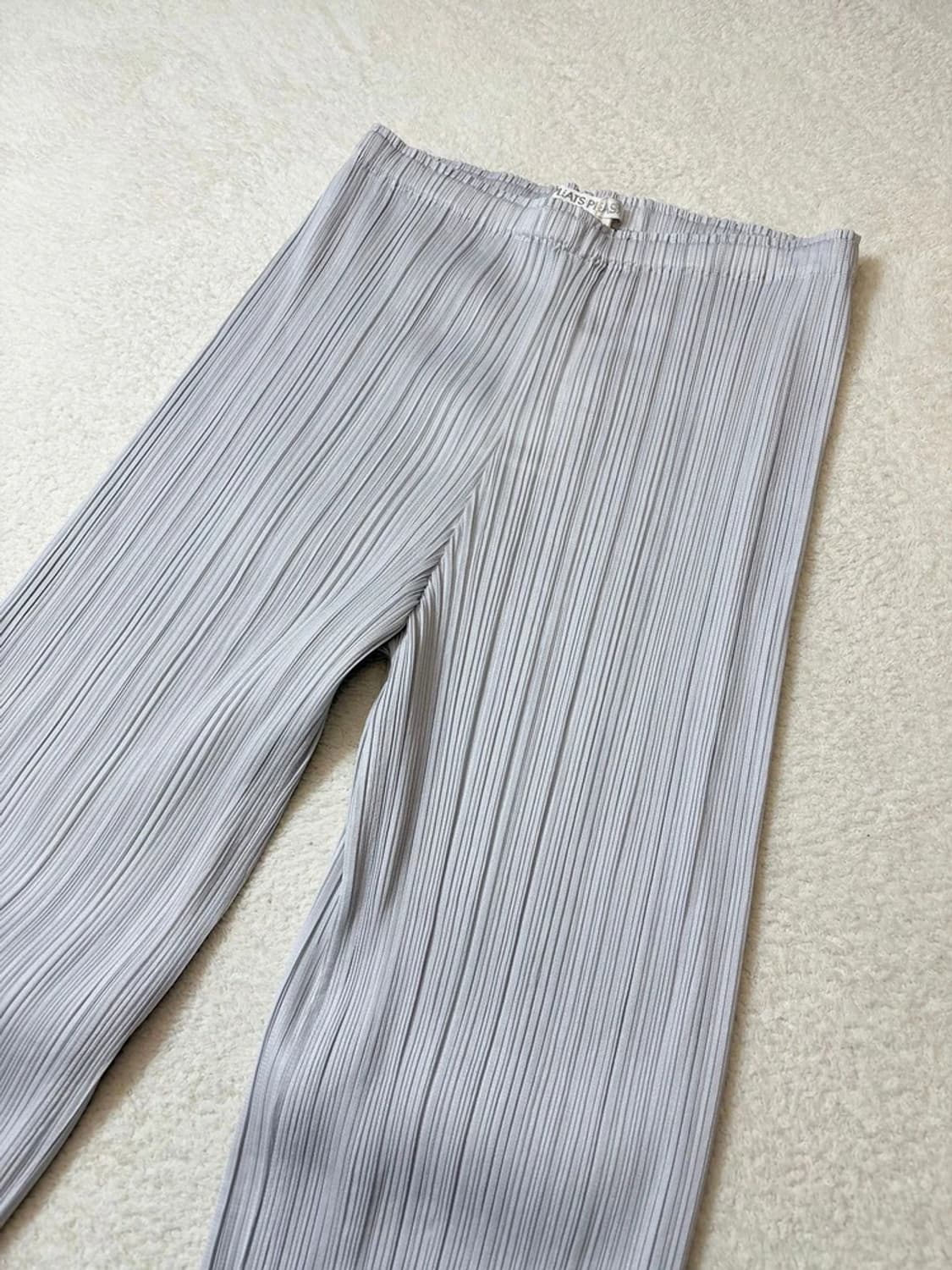 플리츠플리즈 이세이미야케 세미 부츠컷 팬츠 pn6153 상품이미지2