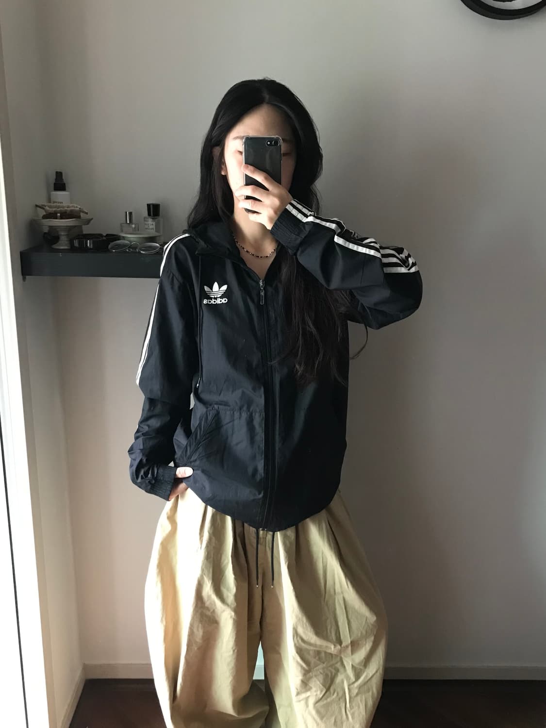 아디다스 삼선 로고 사이드라인 블랙 바람막이 상품이미지2